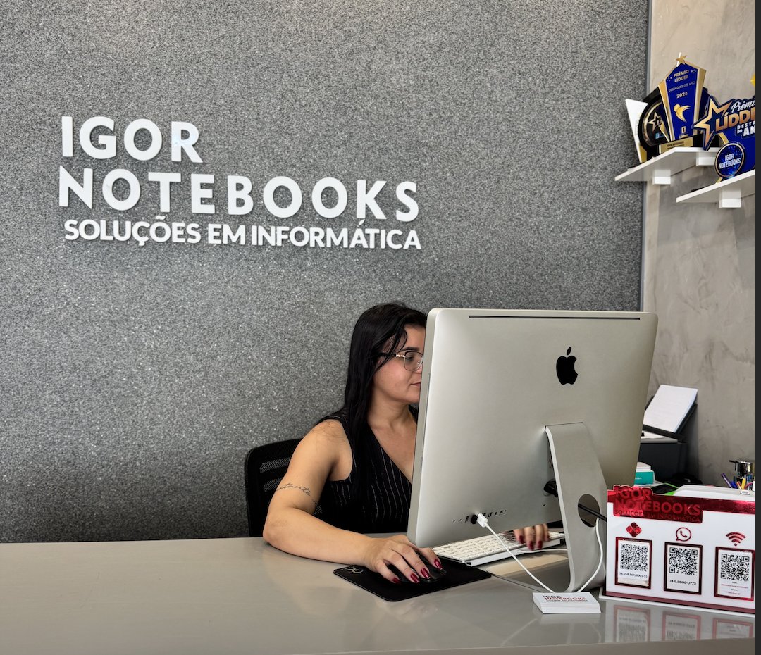 Balcão da recepção da Igor Notebooks